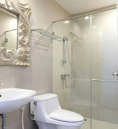 Townhome 3 Bed4 Baht Asok Mrtbts Sukhumvit 16 別荘