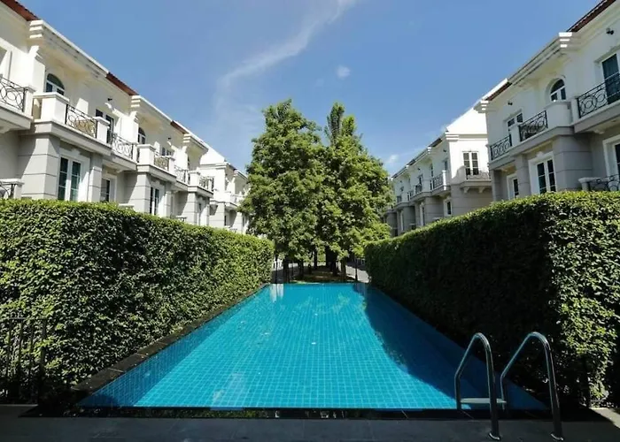 Townhome 3 Bed4 Baht Asok Mrtbts Sukhumvit 16 別荘 *